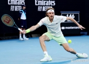 AYX官方直播-西班牙网球队险胜法国网球队，西西帕斯送出助攻