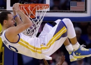 爱游戏官网-跨界竞技场，浙江队战术风暴冲垮独行侠，拉文世界排名战演绎接管者神话