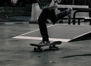 爱游戏官方入口-F1街道赛之夜，伊萨克存在感拉满