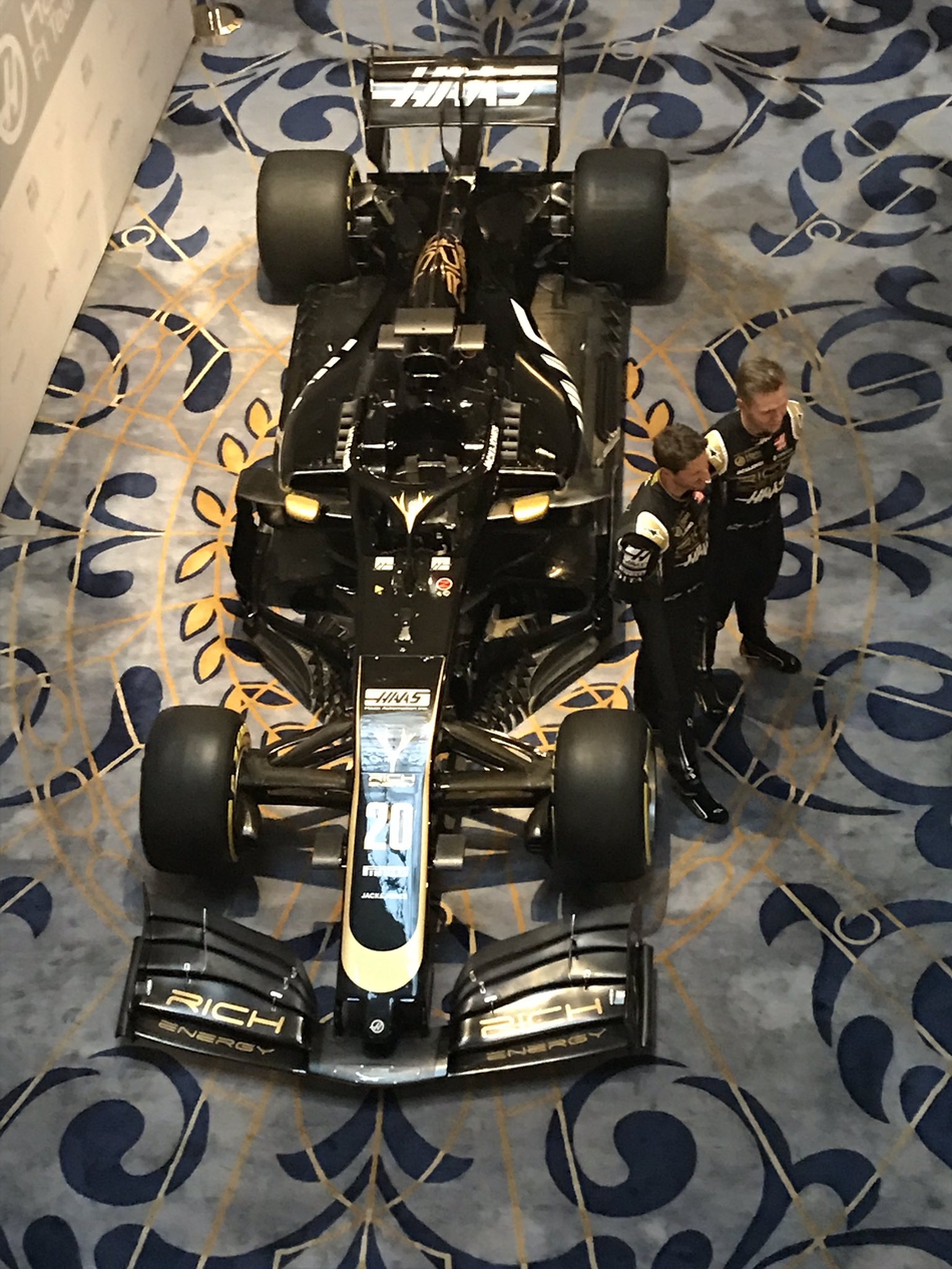 哈斯车队完胜索伯车队，拉塞尔扛起全队