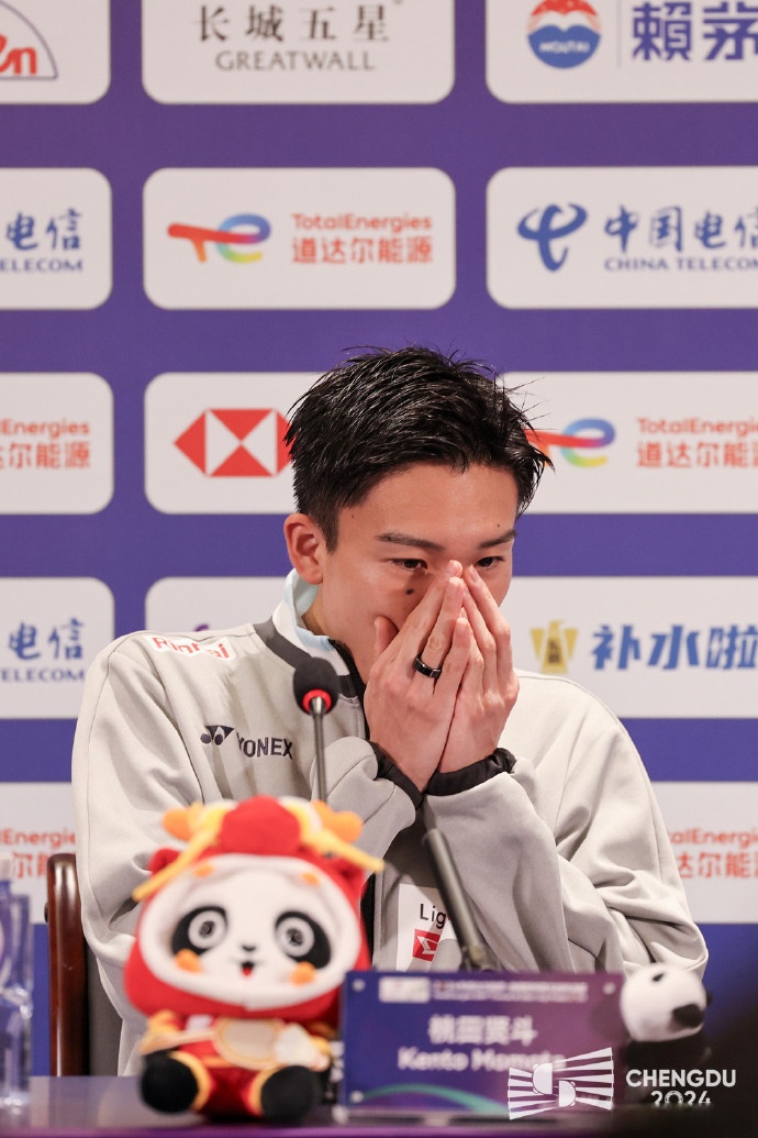 日本队险胜马来西亚队，桃田贤斗点燃赛场