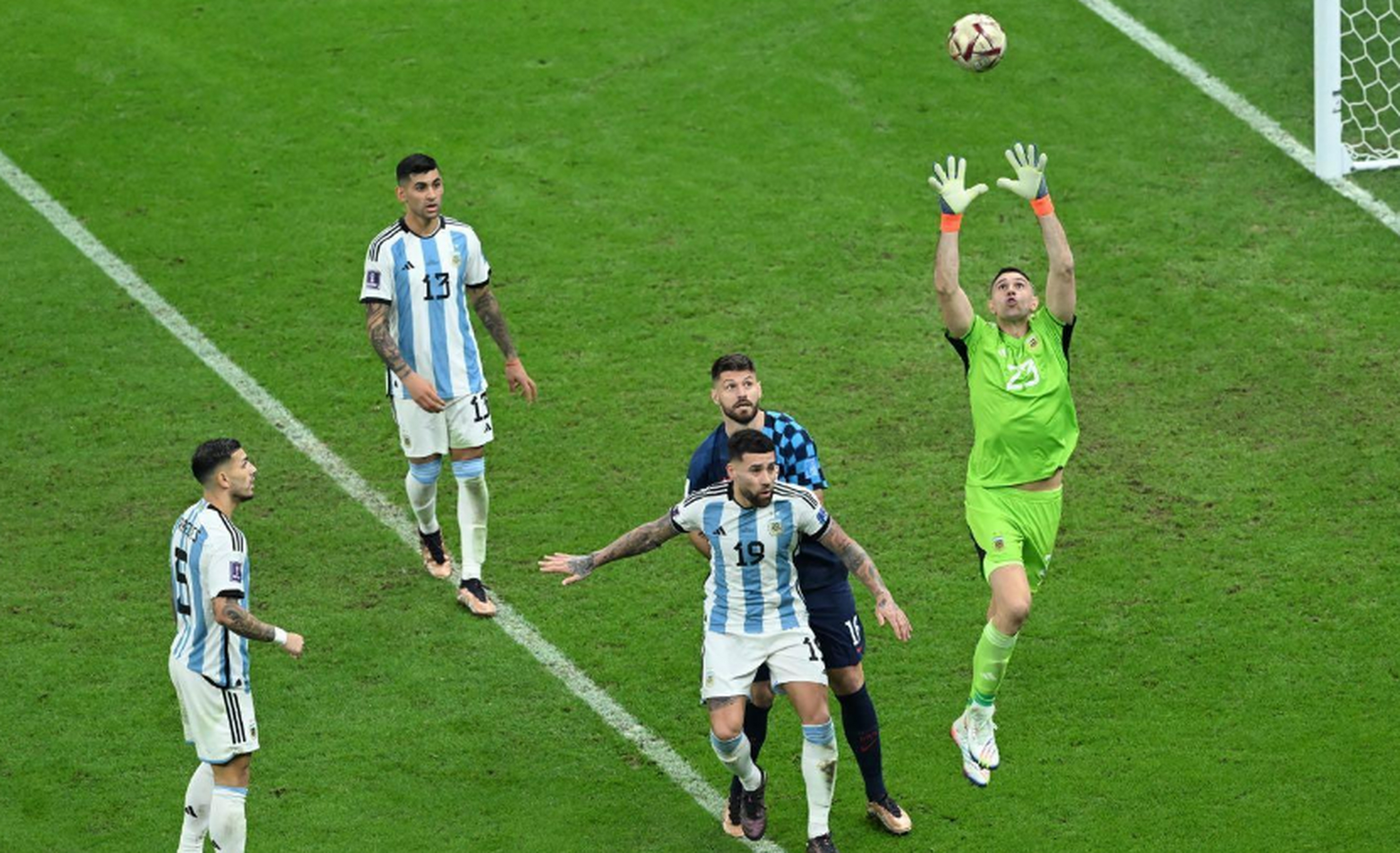 阿根廷完胜土耳其，伊布扛起全队