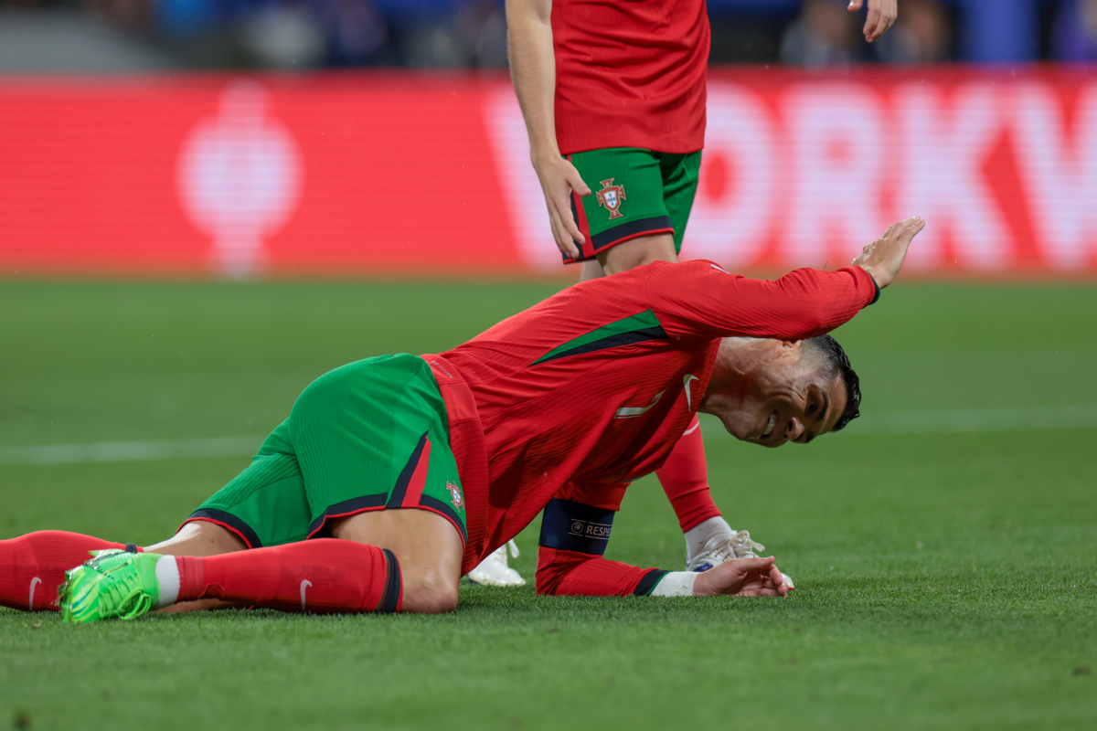 葡萄牙队鏖战奥地利队，奥恰洛夫状态火热