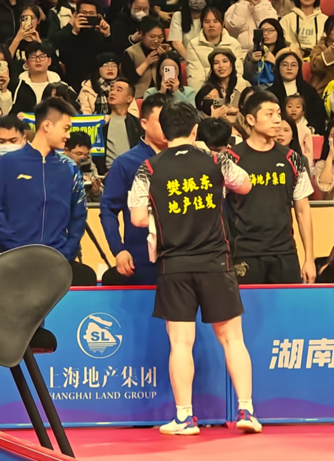 日本乒乓球队力克奥地利乒乓球队，许昕制霸全场