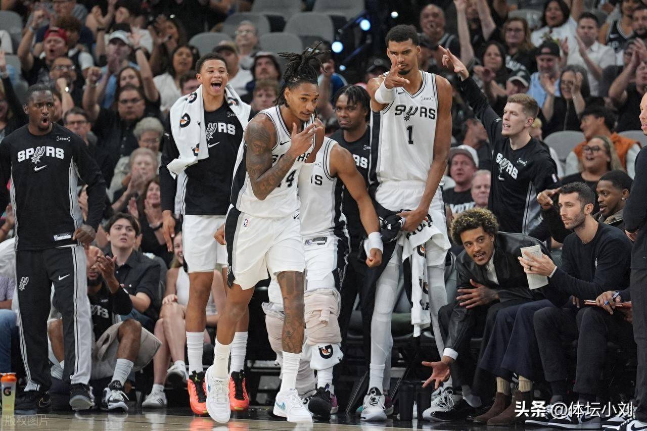 篮网B队逆转意大利男篮，莫里斯一己之力扛起全队