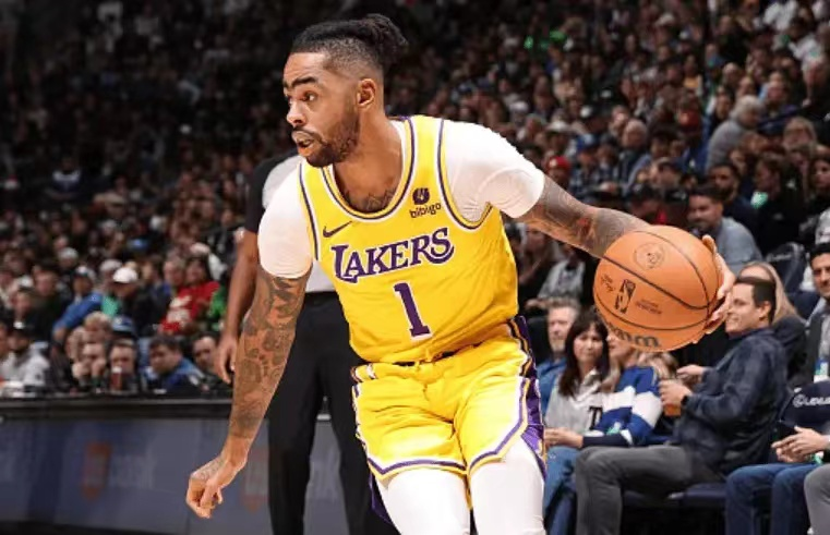 红牛二队完胜索伯车队，拉塞尔刷新纪录