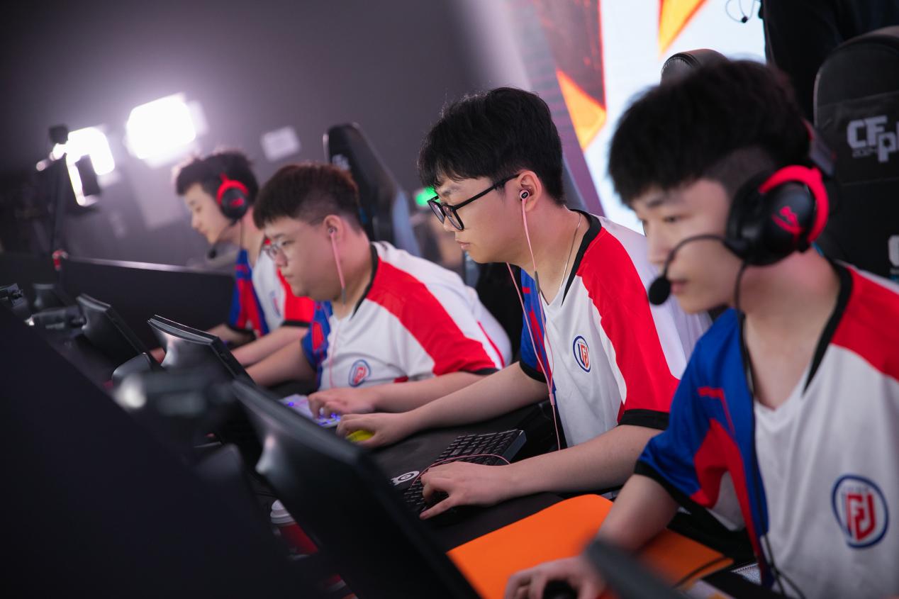 LGD强势EDG，Ruler一己之力扛起全队