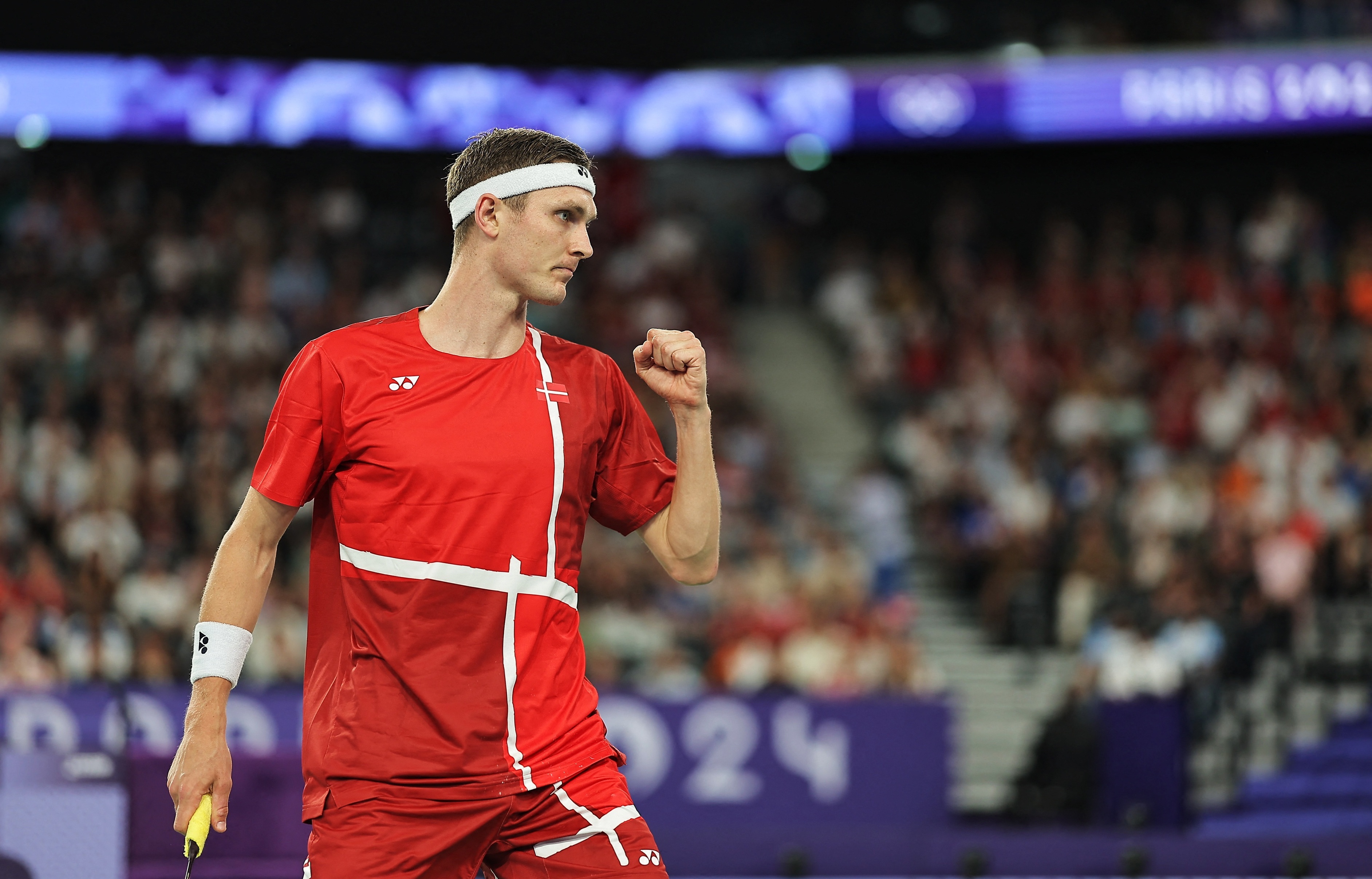 韩国羽毛球队轻取丹麦羽毛球队，安赛龙高光表现