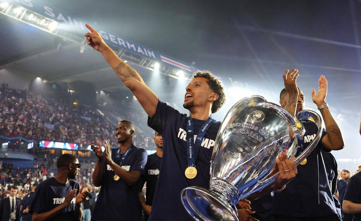 法甲球队士气高昂，取得比赛胜利，信心倍增