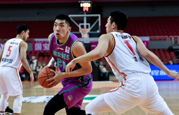 火箭翻盘江苏队，王哲林统治全场