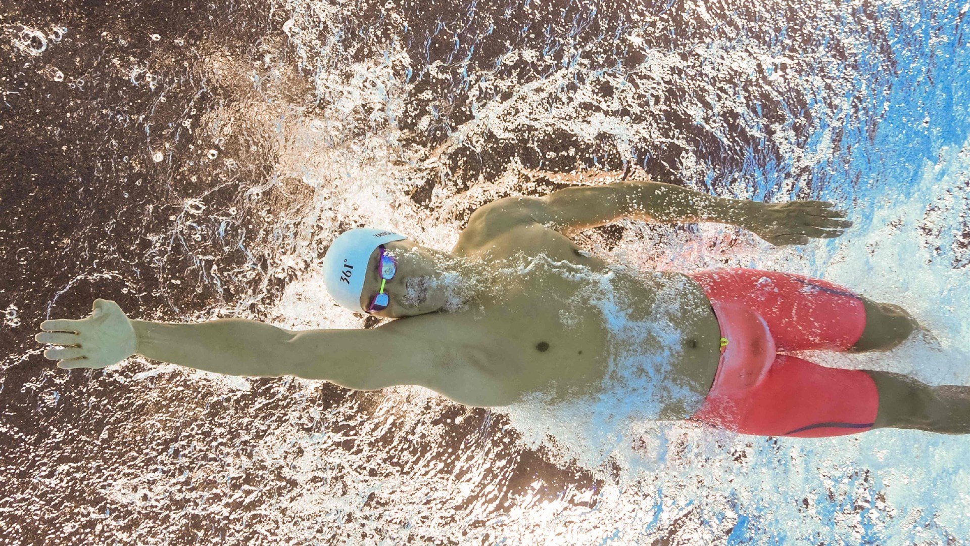 英超争冠之夜，乔治展现巨星价值