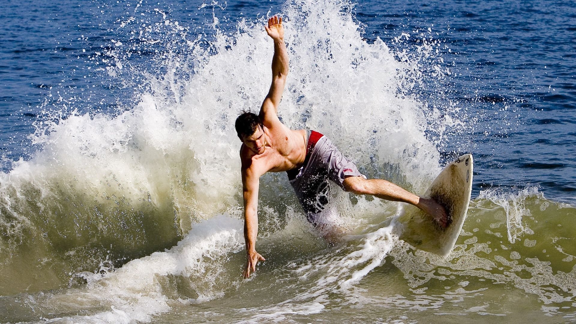 当东方铁壁遇上西方快枪，天津队战术完胜勇士，福克斯空砍纪录夜